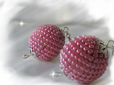 Beaded_Bead_by_LaPantera.jpg